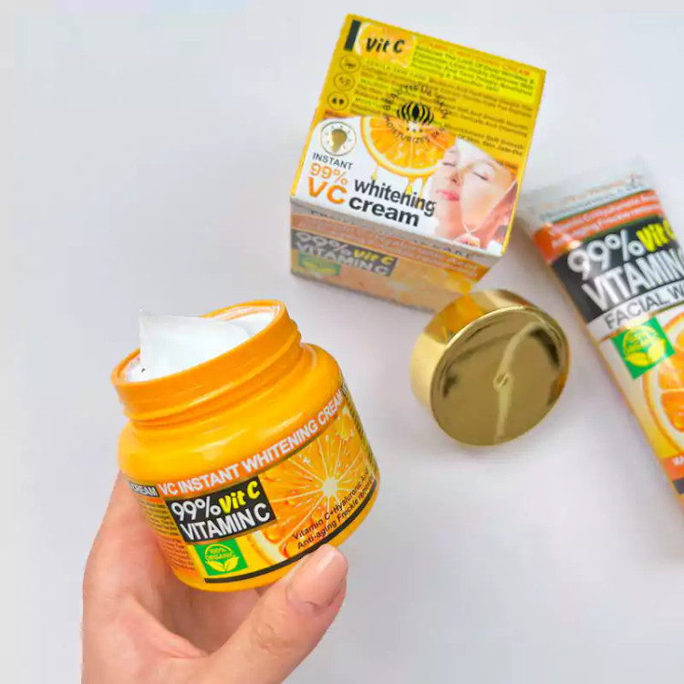 کرم ویتامین C و ضد لک فروت آف واکالی 99% Vitamin C حجم 50 گرم