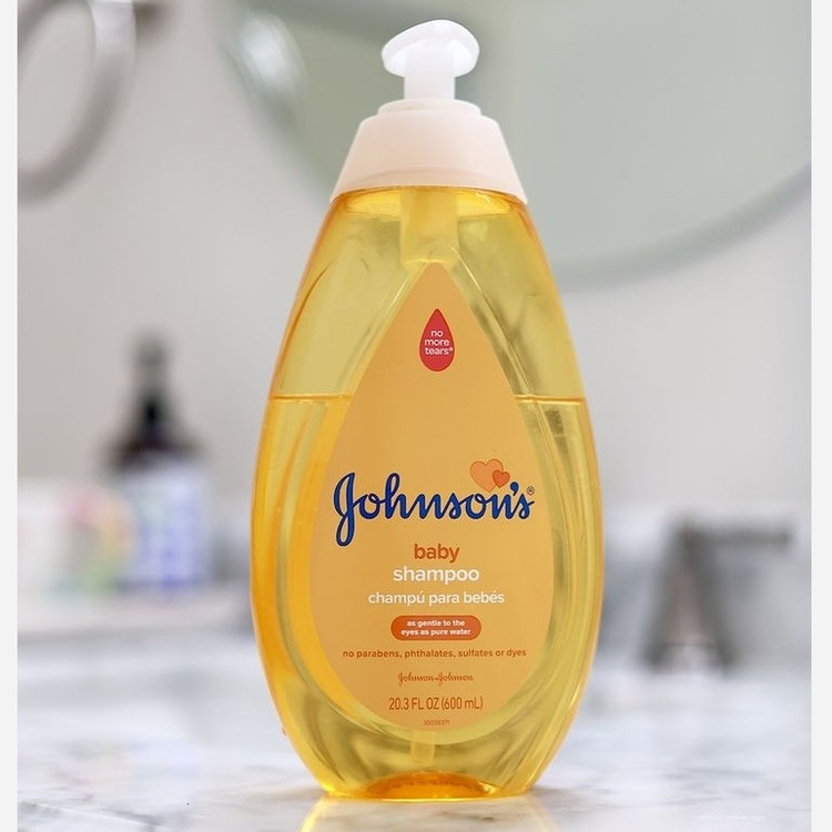 شامپو کودک جانسون ۷۵۰ میلیلیتر ساخت ایتالیا | Johnson’s Baby Shampoo